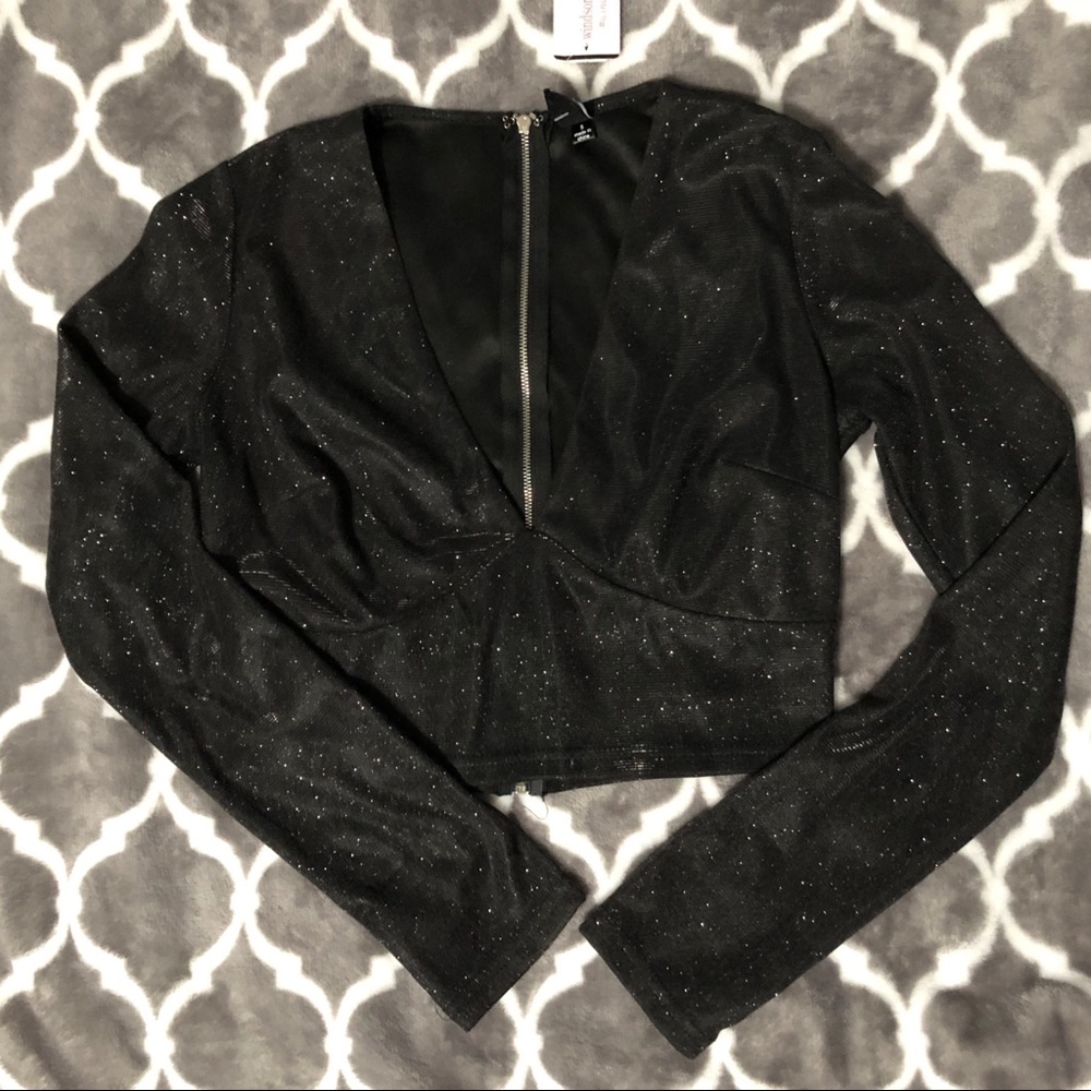 ⭐️3/$15⭐️ Long sleeve glittery crop top